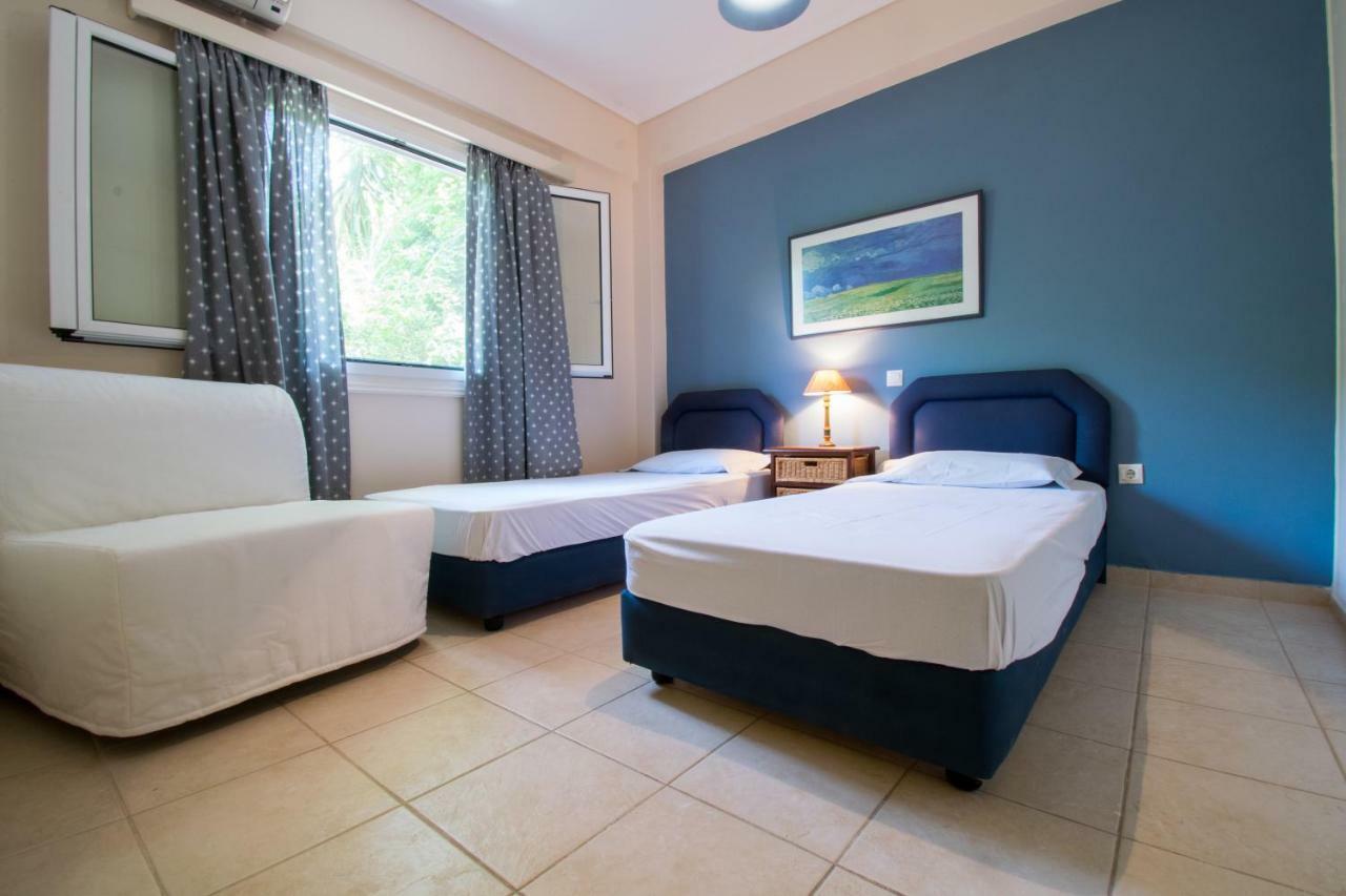 Beach House Near Athens Agia Marina  Luaran gambar